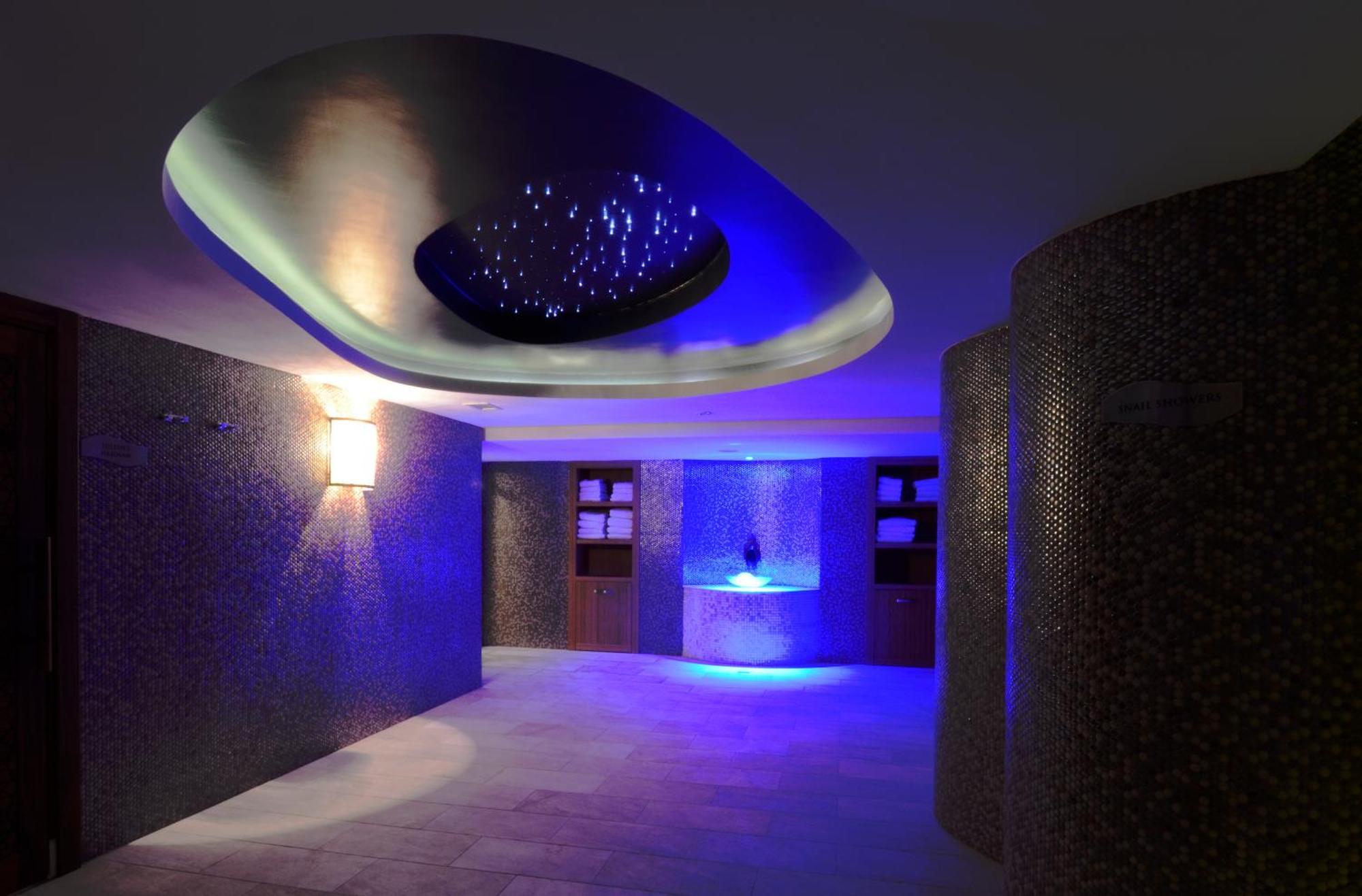 미라클 이스탄불 아시아 에어포트 호텔 앤 스파 외부 사진 The spa at The Landmark