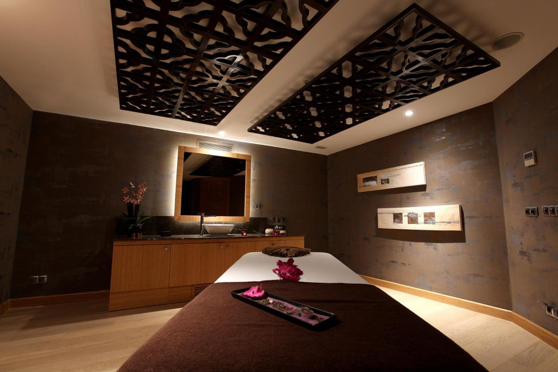 미라클 이스탄불 아시아 에어포트 호텔 앤 스파 외부 사진 A spa treatment room