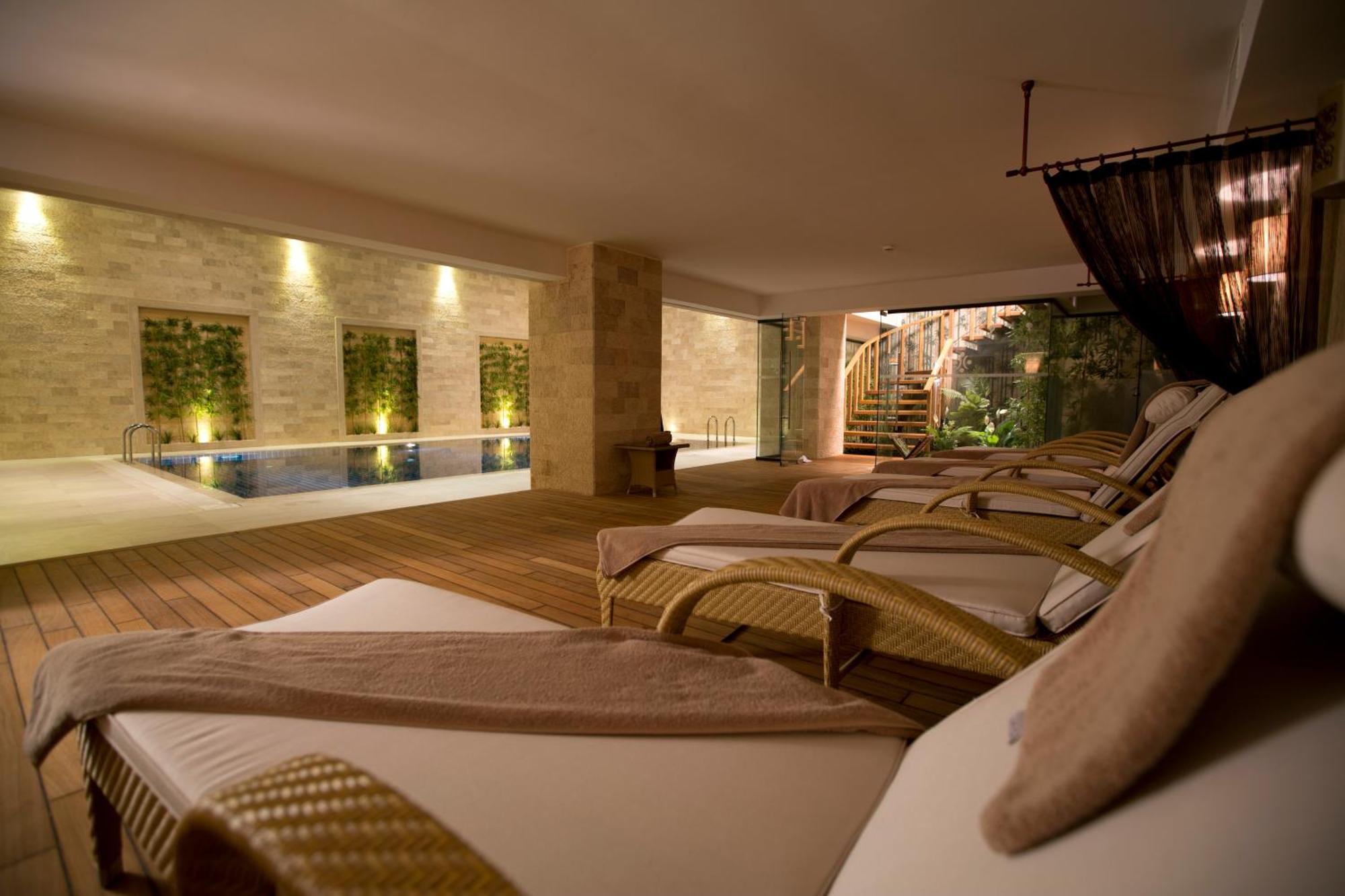 미라클 이스탄불 아시아 에어포트 호텔 앤 스파 외부 사진 Spa at the Four Seasons Hotel, Istanbul