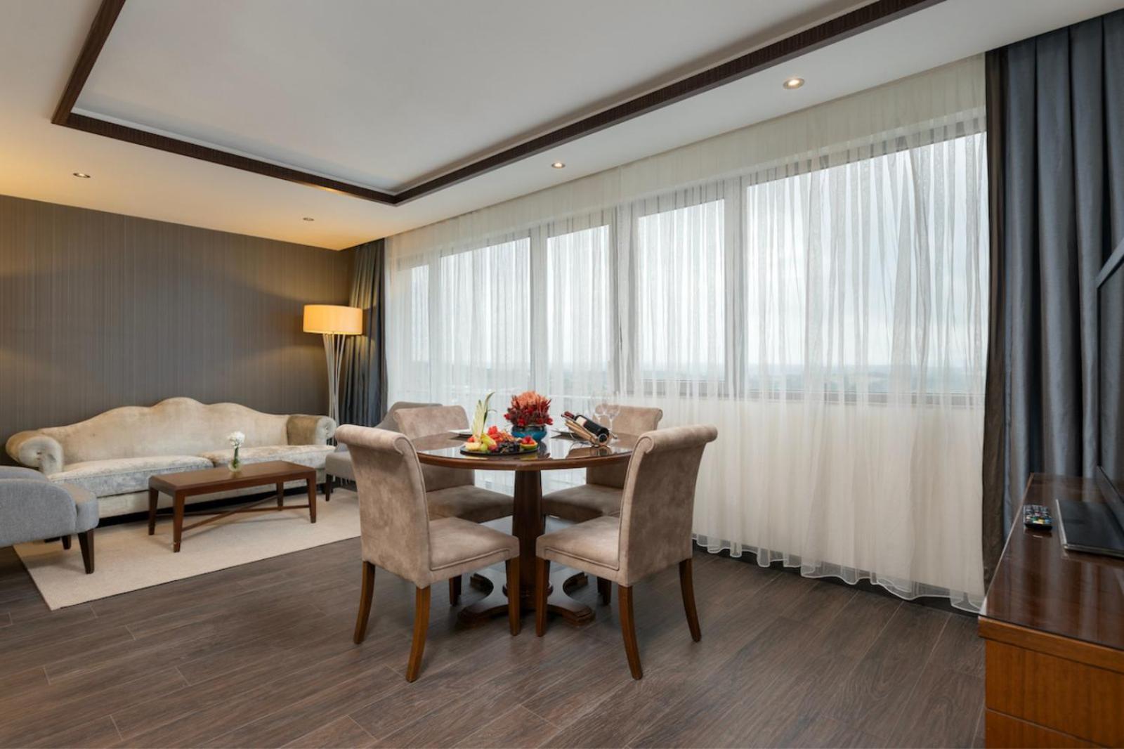 미라클 이스탄불 아시아 에어포트 호텔 앤 스파 외부 사진 A suite at the hotel